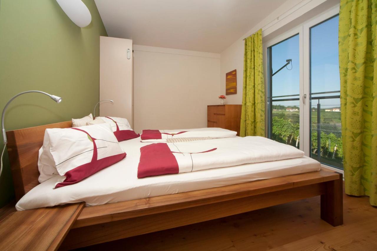 Ferienhaeuser Im Weingarten Fehring Exteriör bild